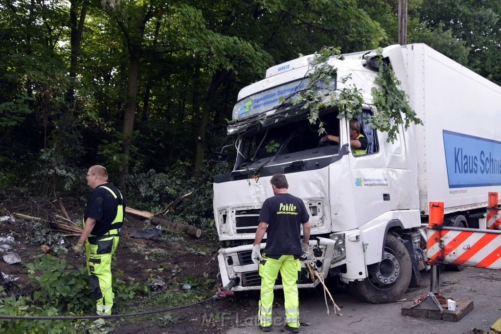 Schwerer VU A 3 Rich Oberhausen Hoehe AK Leverkusen P652.JPG - Miklos Laubert